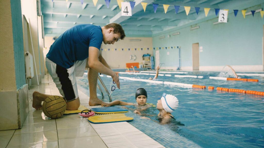 swim lessons community pool